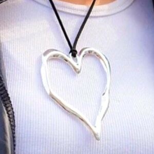 FP Heart silver Pendant Leather Necklace trendy boho vibes new with tags